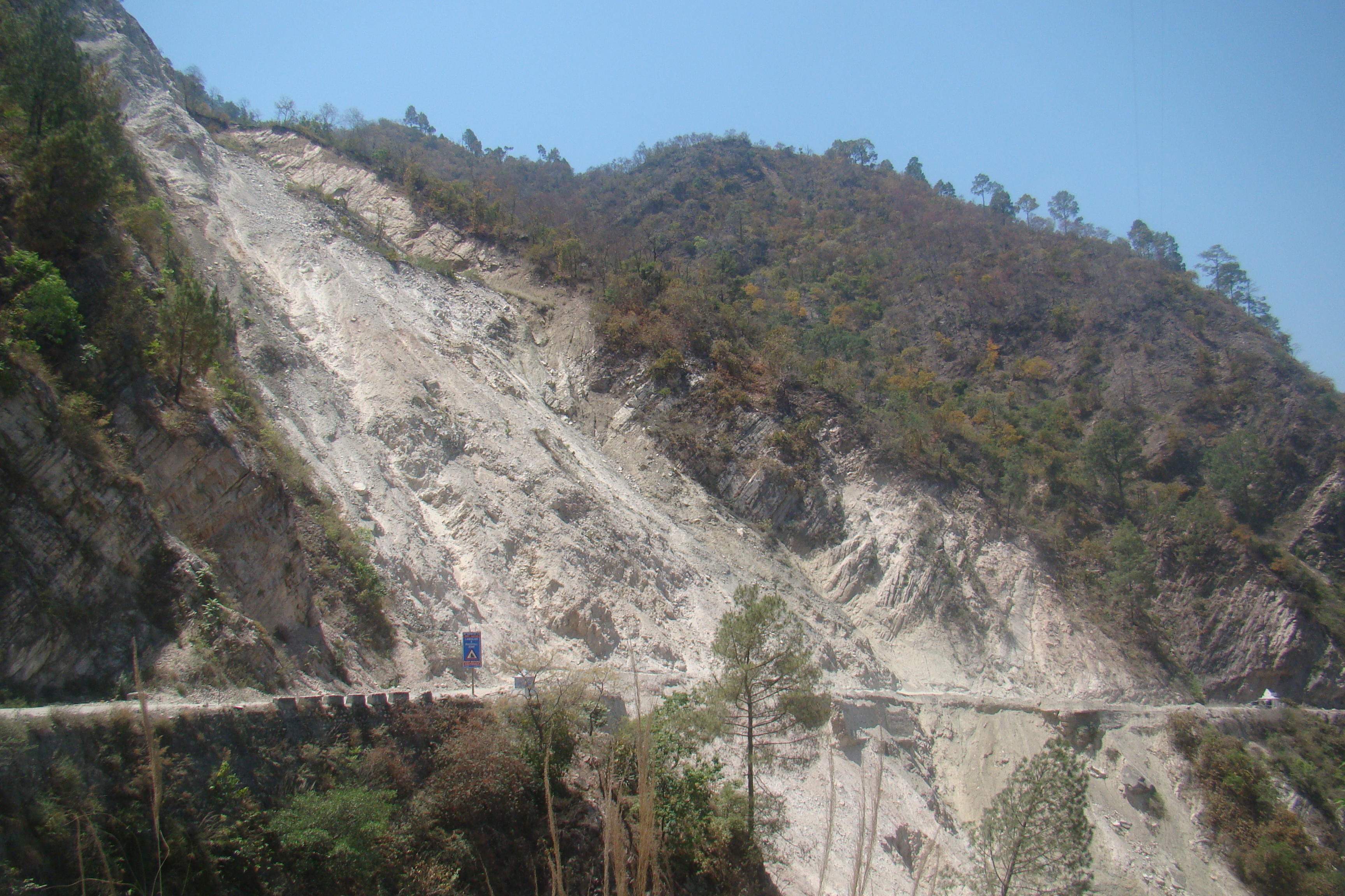 Landslide occurred in Kalisasaur